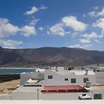 Caleta De Famara Primera Linea Con Balcon