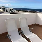 Caleta De Famara Primera Linea Con Balcon *