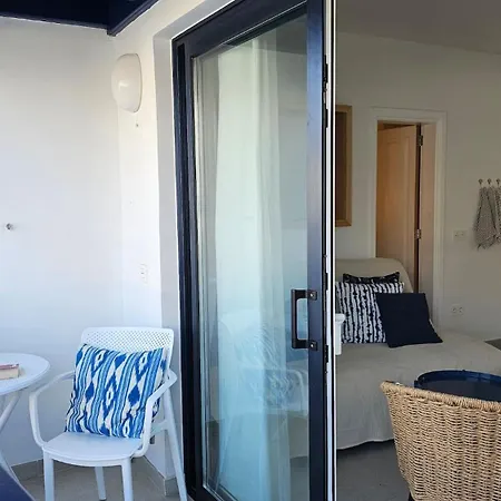 Famara - Beachfront, Balcony & Ocean Views! * Тегисе