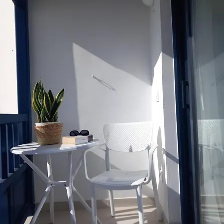 Апартаменты Famara - Beachfront, Balcony & Ocean Views!
