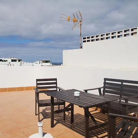 Caleta De Famara Primera Linea Con Balcon *