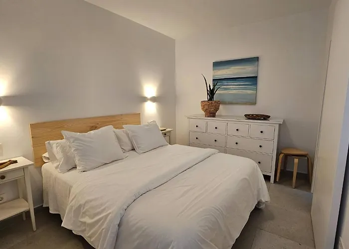 Caleta De Famara Primera Linea Con Balcon *